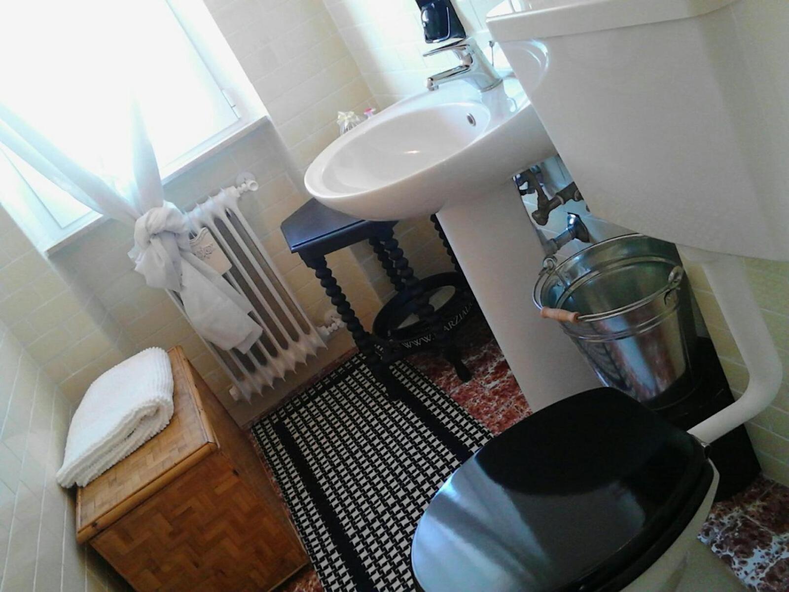 A Casa Di Lola Bed & Breakfast Ascoli Piceno Bagian luar foto