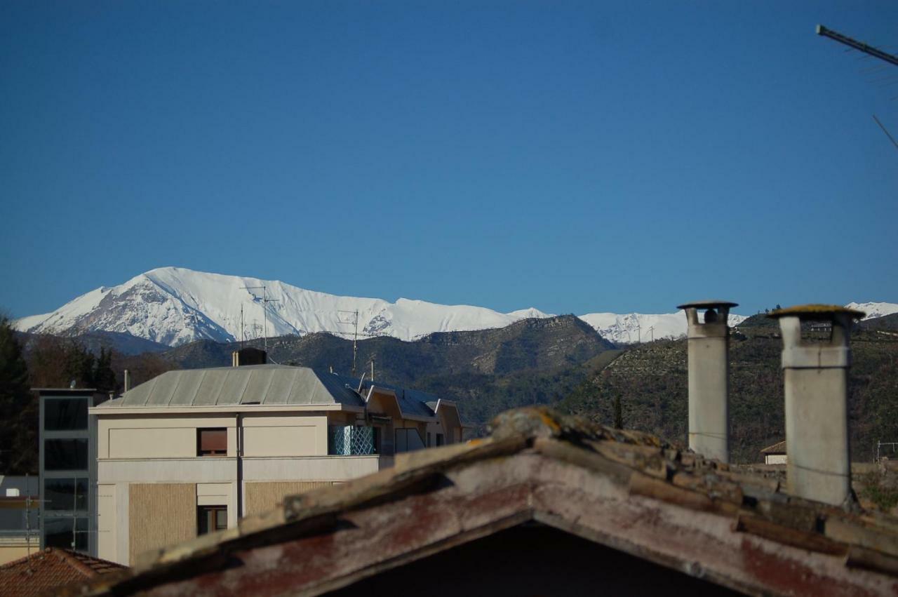 A Casa Di Lola Bed & Breakfast Ascoli Piceno Bagian luar foto