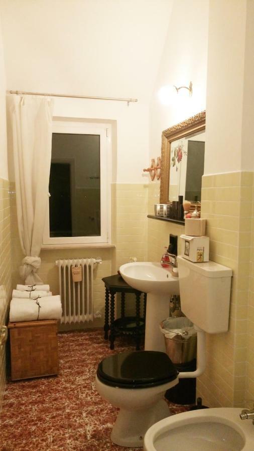 A Casa Di Lola Bed & Breakfast Ascoli Piceno Bagian luar foto