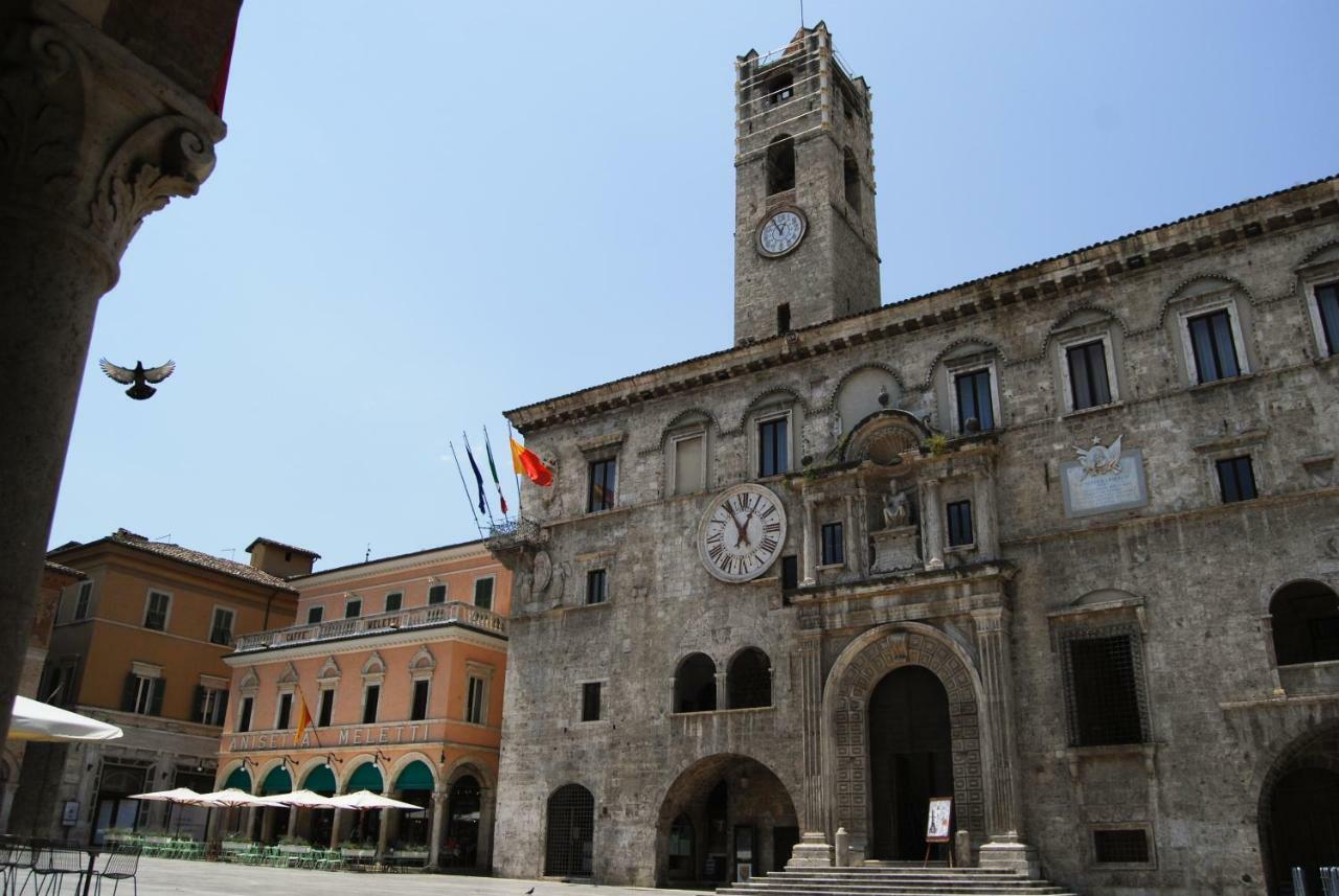 A Casa Di Lola Bed & Breakfast Ascoli Piceno Bagian luar foto