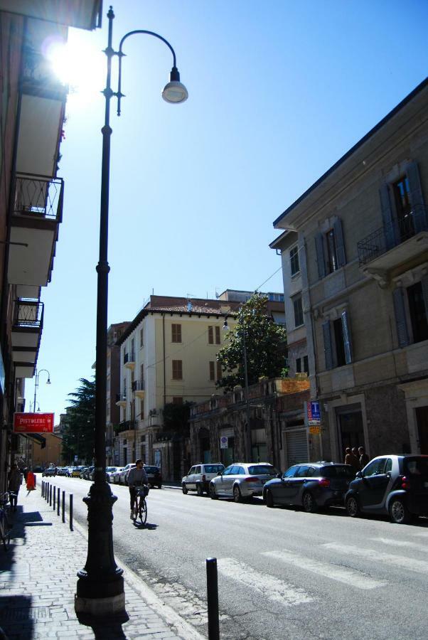 A Casa Di Lola Bed & Breakfast Ascoli Piceno Bagian luar foto